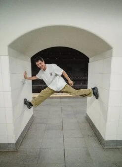 MTN Australia Art Hoodlum T-Shirt -Montana Colors DSC03250