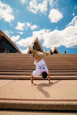 MTN Australia Art Hoodlum T-Shirt -Montana Colors DSC03381